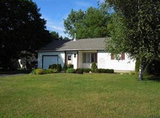 7 Robin Dr, Warrensburg, NY 12885