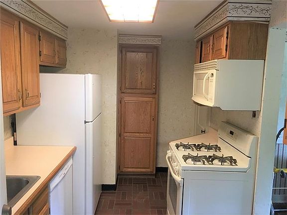 5th image of 4473 Birchwood Ln