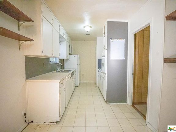 5th image of 311 Currie Ave