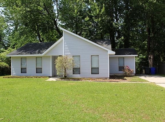 2nd image of 124 Fletcher Pl