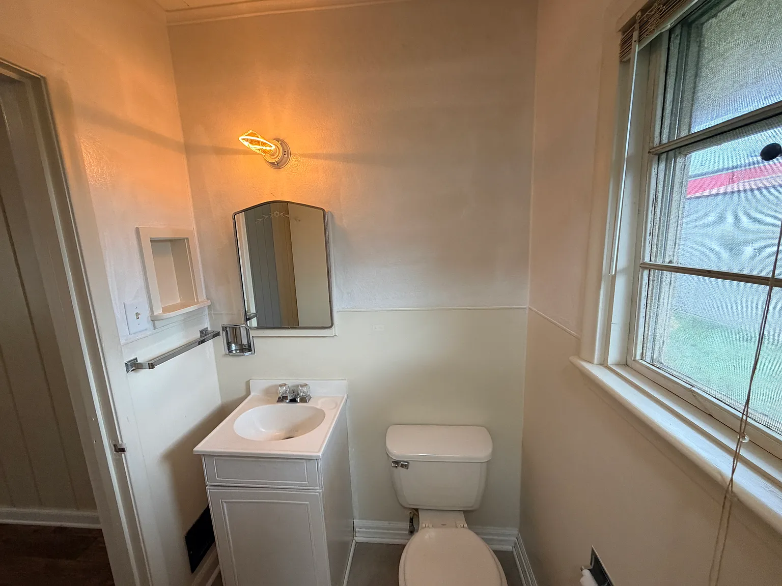 Studio, 200 sqft, $750 — Photo 3