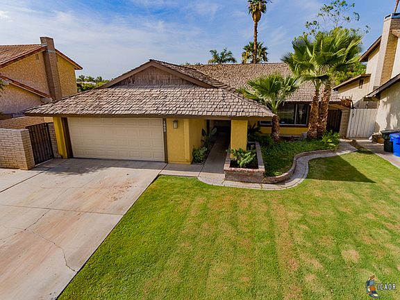 2nd image of 1805 Desert Gardens Dr