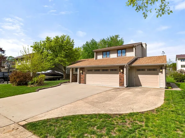 4432 98th St, Urbandale, IA 50322