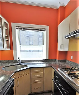 Rented by R New York | media 17