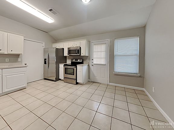 4th image of 134 Big Thicket Dr