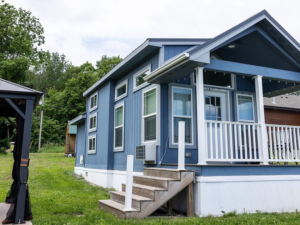 1st image of 46586 Earle Brown Dr