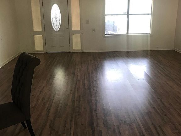 2nd image of 314 Redwater Blvd E