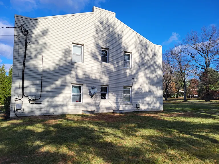 132 Rickerts Rd #3 — Photo 4