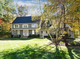 16 Kendall Dr, Westborough, MA 01581