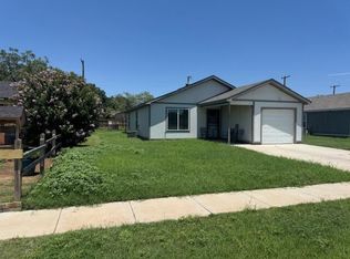 1711 E Colgate St, Lubbock, TX 79403