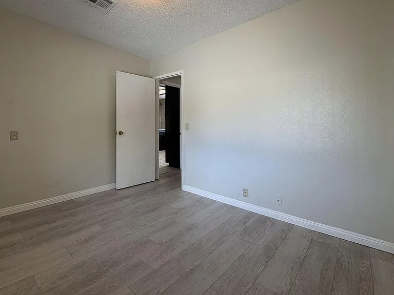 148 Carmody St — Photo 10