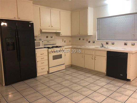 4th image of 7163 Clearwater Ave