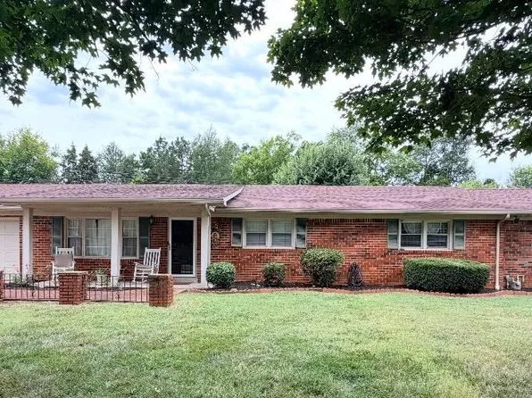 209 Hilltopper Dr, Bowling Green, KY 42101