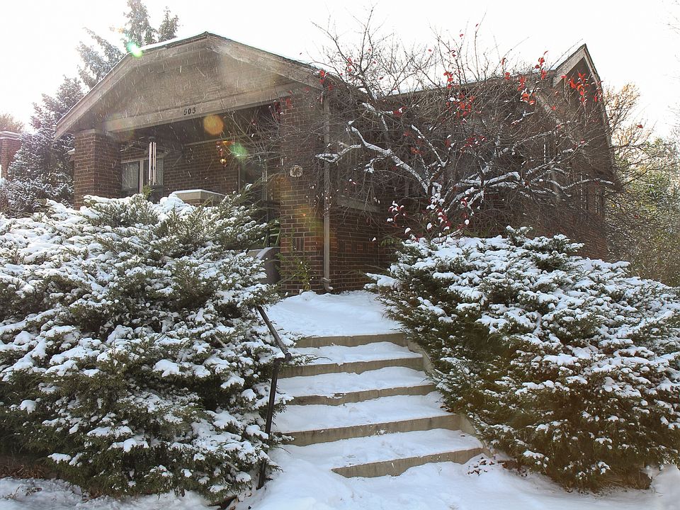 Great Porch above street level