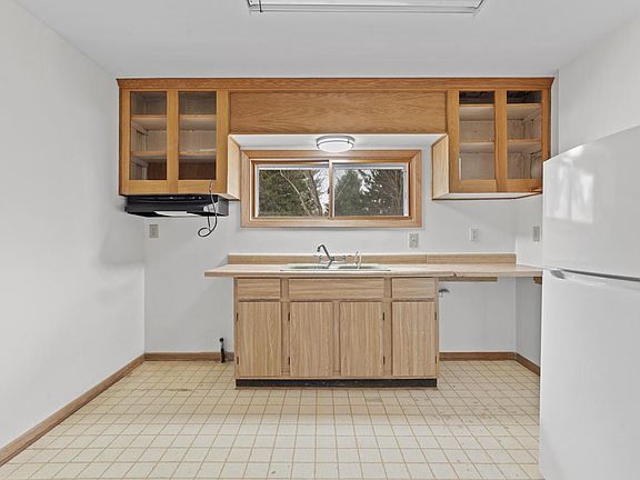 4th image of 8438 N 68th STREET