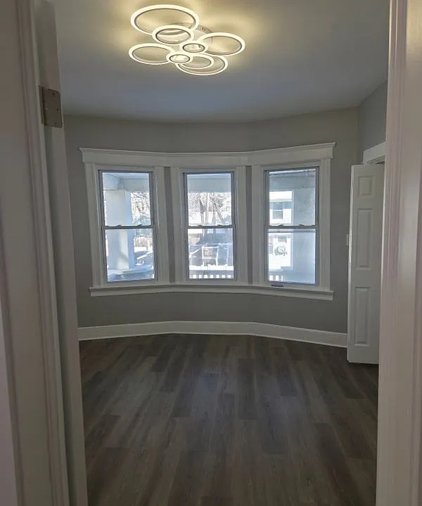 47 Edgar St #2