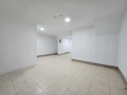 Rented by Kahana Real Estate LLC | media 24