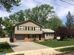 202 Philellena Rd, Cherry Hill, NJ 08034