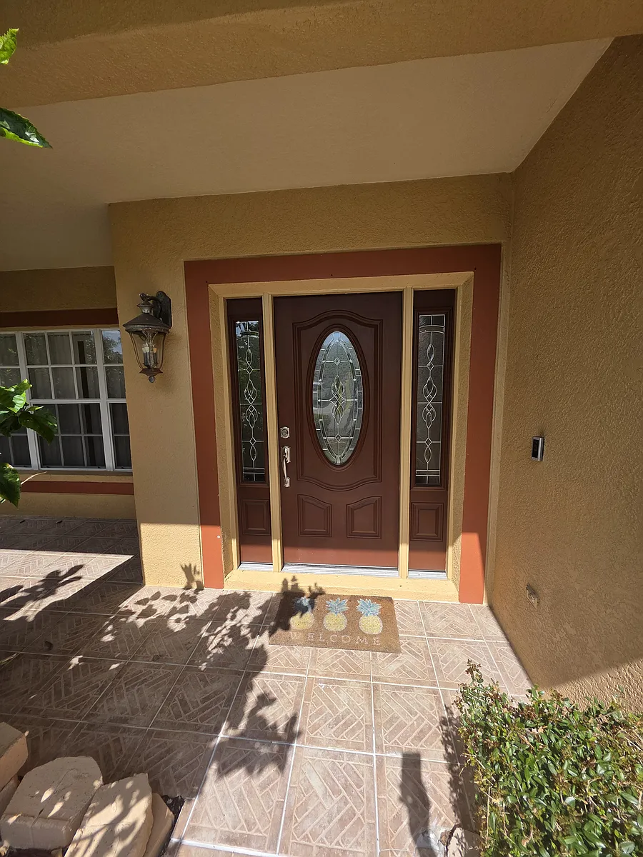 Building Photo - 1690 Meadow Oak Ln