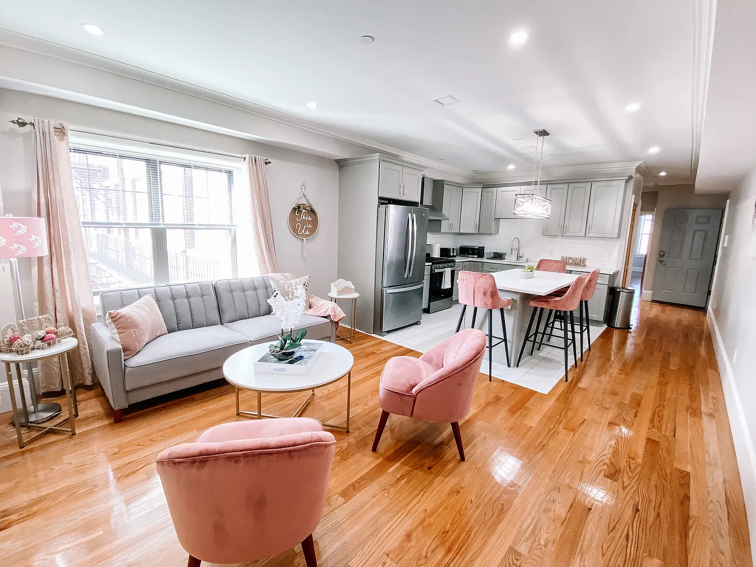 2 bed, 971 sqft, $3,750 — Photo 3
