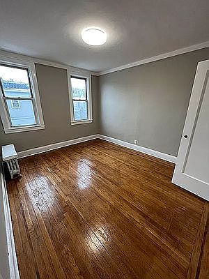 1st image of 21-33 32nd St #1D