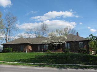 3216 Chapel Hill Rd, Columbia, MO 65203