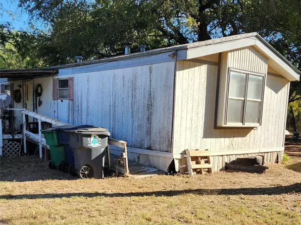 107 Loren Ryan Dr, Aurora, TX 76078