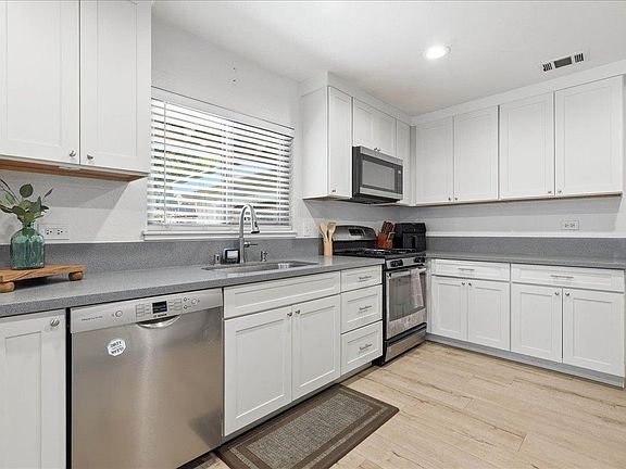 3rd image of 2797 Forebay Rd