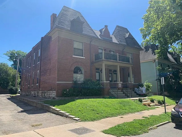 4390 McPherson Ave — Photo 36