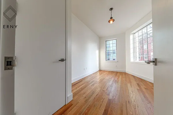 Rented by ERNY LLC | media 3