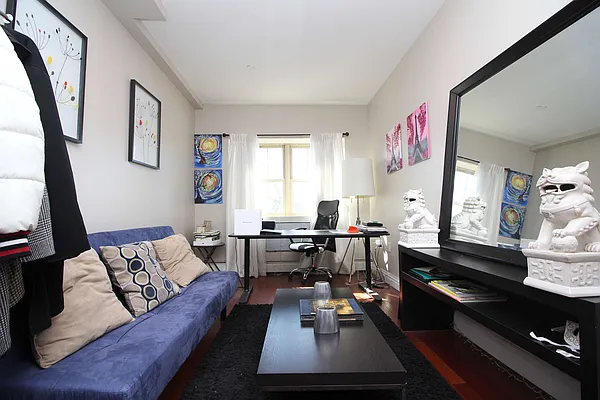 Rented by Nooklyn NYC LLC | media 104