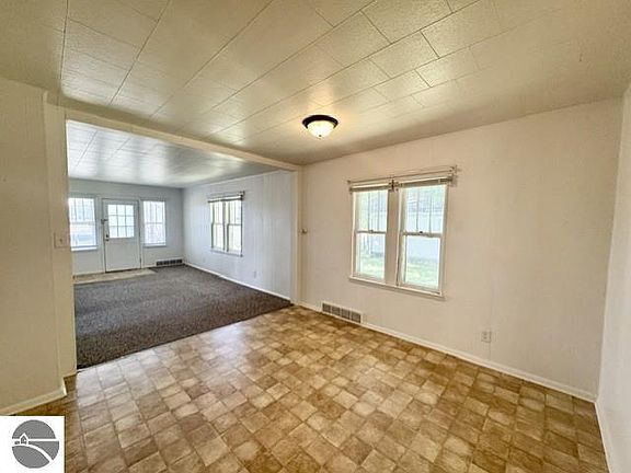 4th image of 1709 Hickory St
