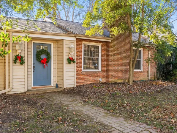 9540 Park Ln, Saint Louis, MO 63124