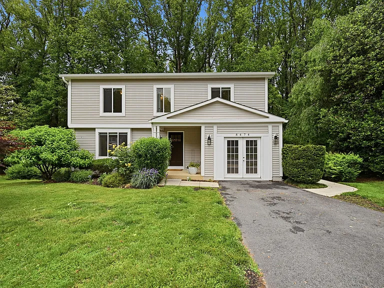 8474 Ararat Ct — Photo 2