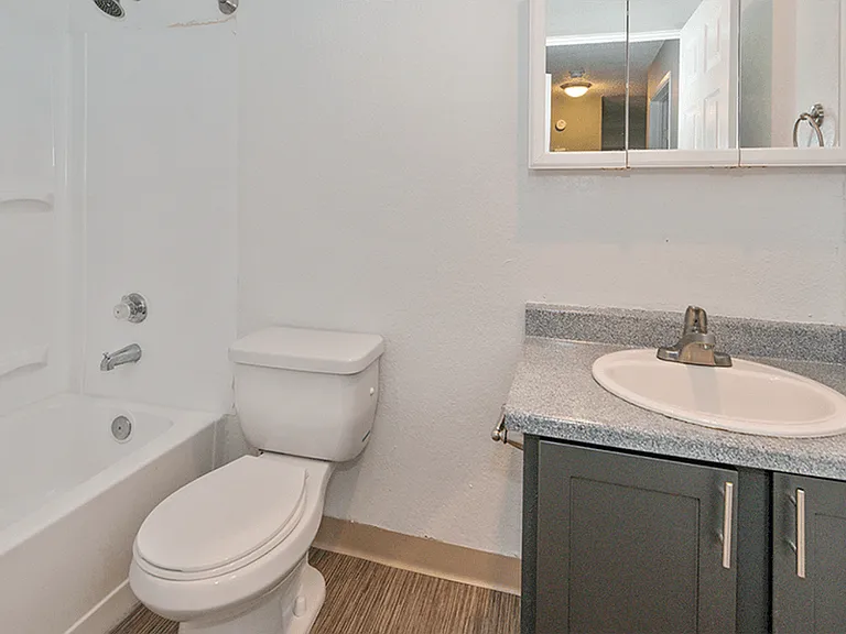 2136 S 272nd St — Photo 9