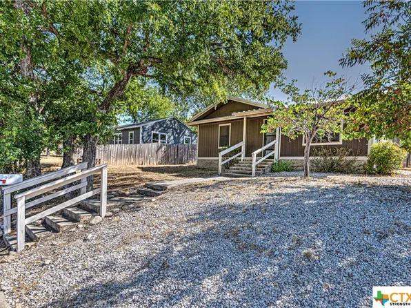 607 S Summer St, Lampasas, TX 76550