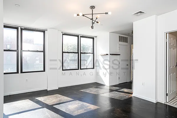 Rented by Exor Asset Managment LLC | media 29