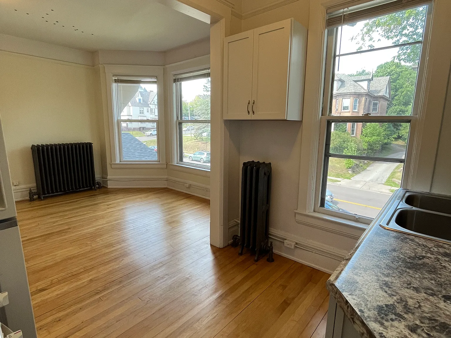 1 bed, 550 sqft, $1,225 — Photo 2