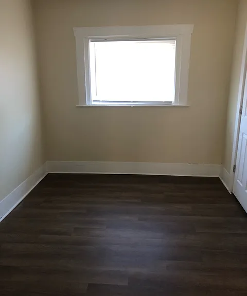 605 S Logan Ave — Photo 4