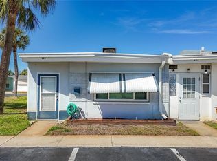250 Rosery Rd NW APT 228, Largo, FL 33770
