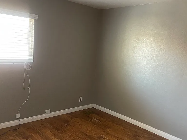 1409 Lindsay Dr — Photo 6