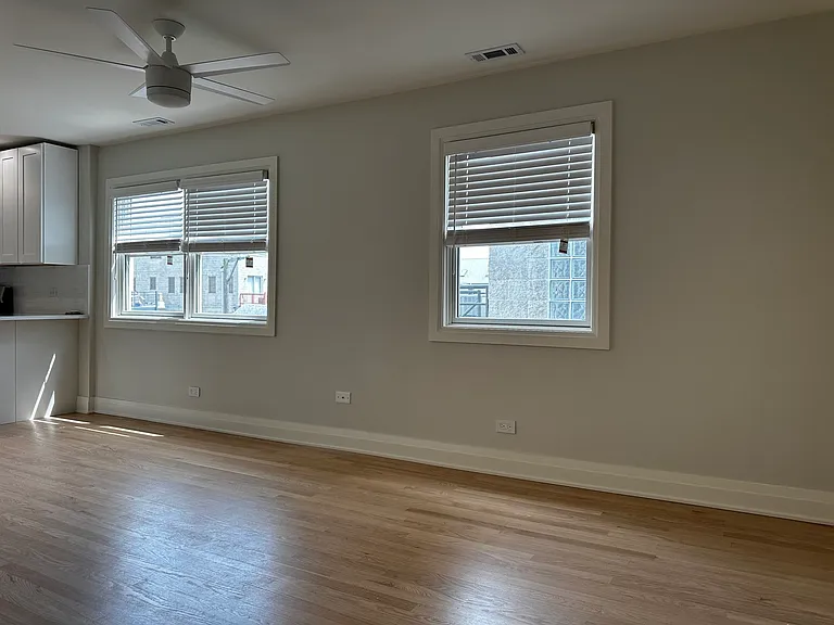 869 N Hermitage Ave #3R — Photo 7