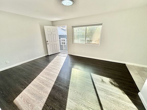 5th image of 4332 Banning St #C