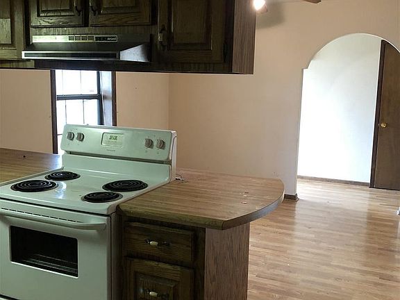 2nd image of 1320 Kari Ln