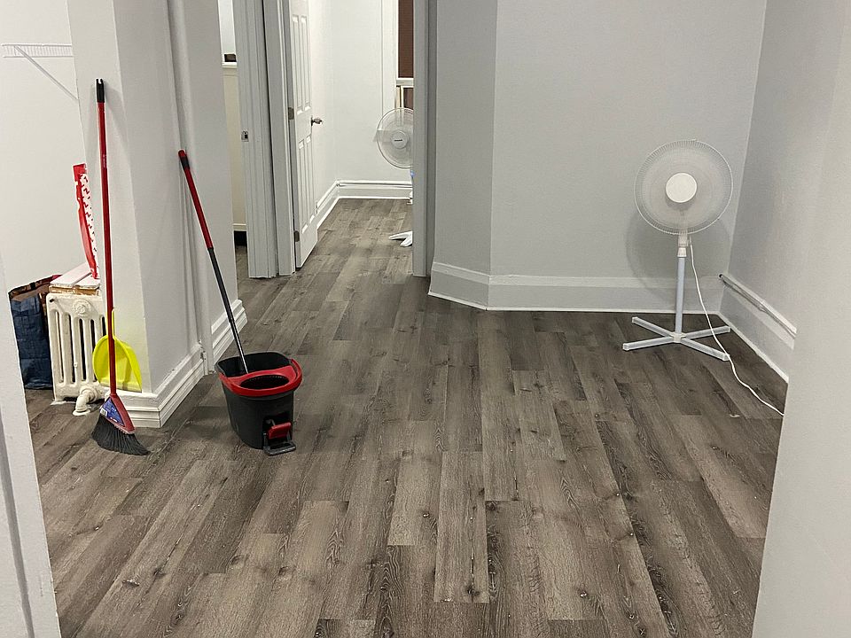 1st image of 551 Bloor St W #3