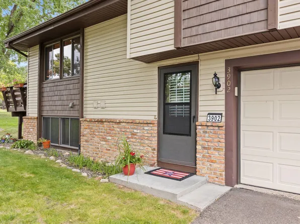3902 Brookdale Cir N, Brooklyn Park, MN 55443