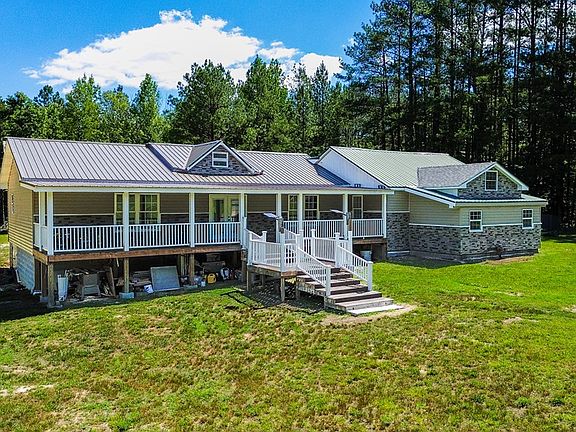 3rd image of 1074 Fawn Ln