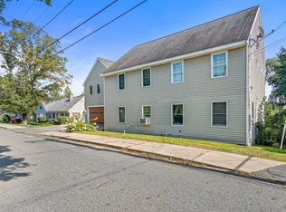 11 Glenwood St, Amesbury, MA 01913