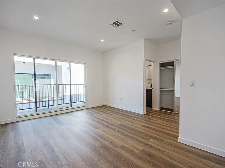 5235 Satsuma Ave — Photo 34