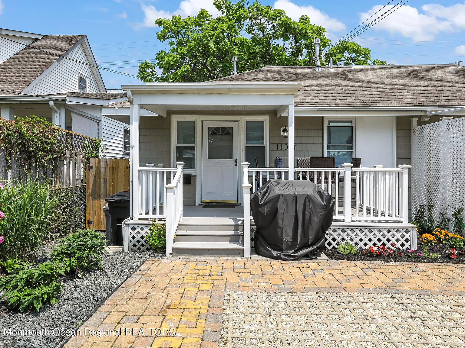 3 bed, 650 sqft, $2,400 — Photo 1